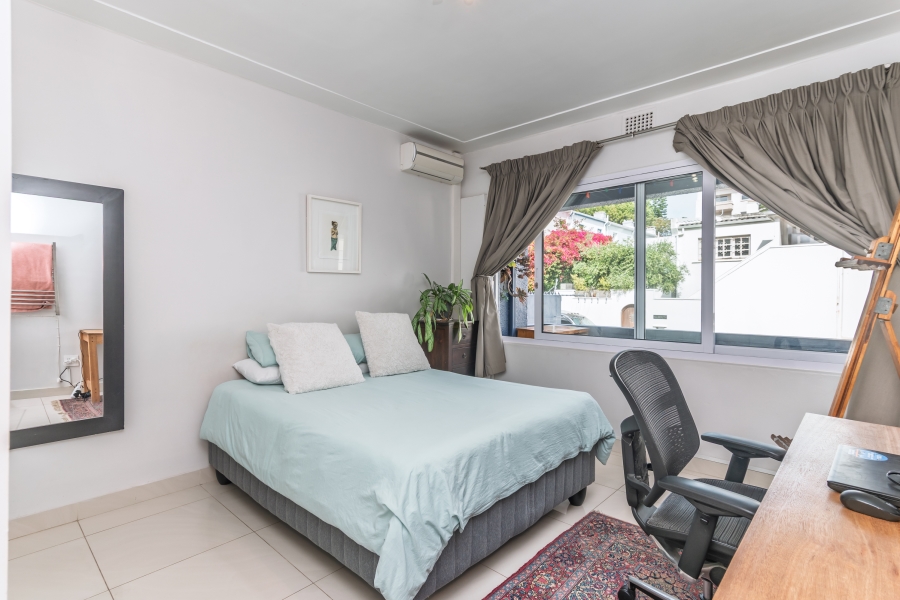 2 Bedroom Property for Sale in Green Point Western Cape